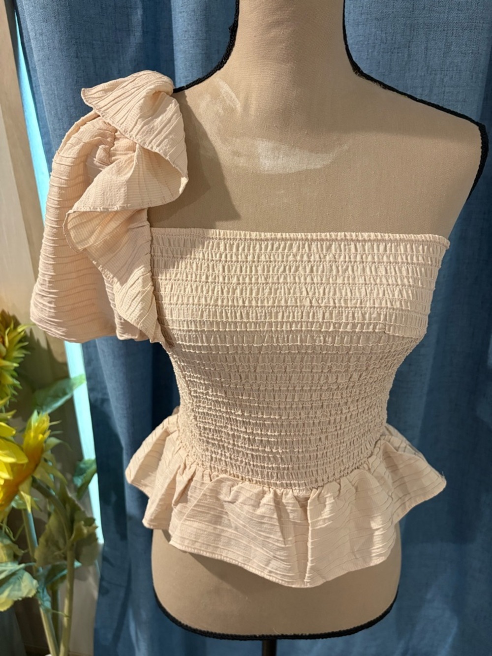 DO+BE Blush Smocked Stretch Top